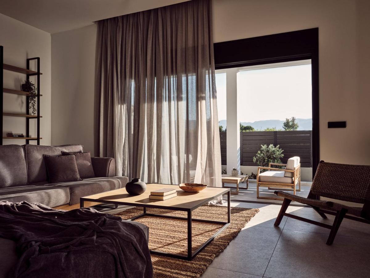 Noema Villa - Stylish Villa With Scenic Serenity, By Zantewize Sarakinádhon Extérieur photo